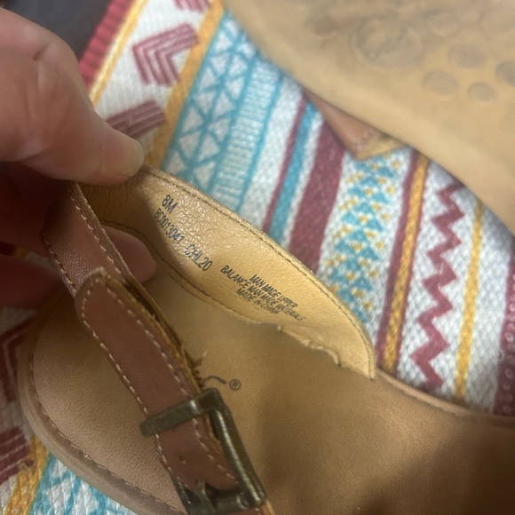 b.o.c. Tan Leather Sandals - Picture 4 of 4